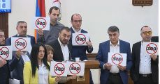 Opposition councilors protest against transport fare hike in Yerevan