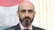 Armenian pro-government MP steps down