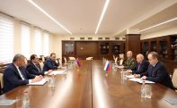 Сурен Папикян принял посла России в Армении Сергея Копыркина