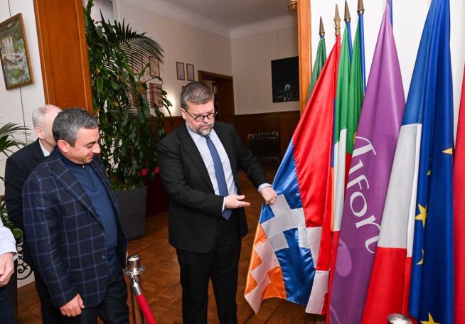 Իշխան Սաղաթելյանը Ֆրանսիայում է