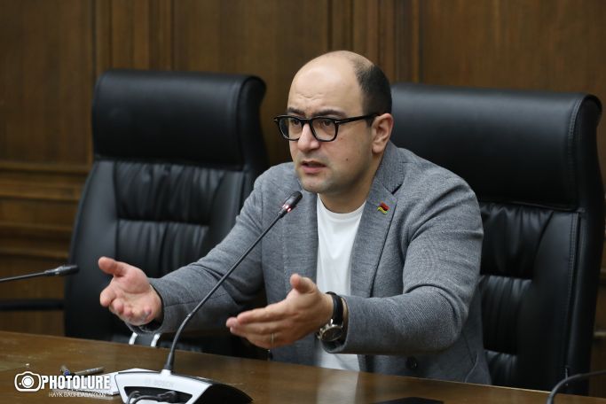 Մեռած ձևանալու տարբերակը, ինչպես Ալիևի հետ բանակցելիս անում են փաշինյանենք,  չի աշխատելու. Հայկ Մամիջանյան