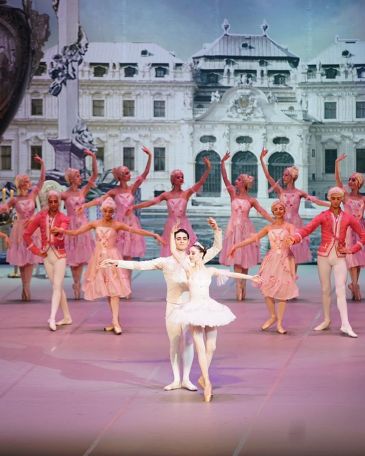 Armenia ballet artists perform 'The Nutcracker' in Italy