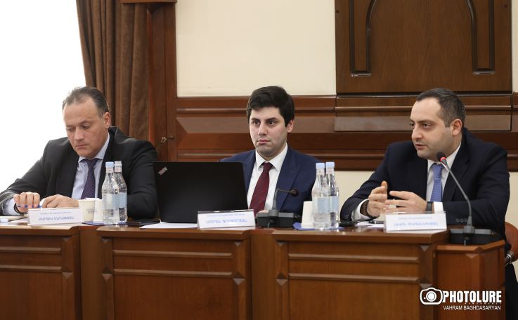 Ինչո՞ւ եք նույն ձևով «կարմիր գծերը» թանկ տարբերակով բերել ավագանու նիստին. Գրիգոր Իսկանդարյանը՝ Ավինյանին