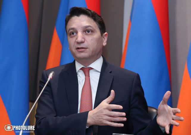 Մյուս տարի պարտքի սպասարկման համար 2.4 մլրդ դոլար կհատկացվի և ավելի ենք դոլարային պարտք վերցնելու. Ֆինանսների նախարար