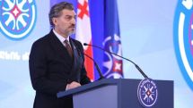 Սալոմե Զուրաբիշվիլին լքեց նախագահական պալատը և Միխեիլ Կավելաշվիլին պաշտոնապես դարձավ Վրաստանի նախագահ