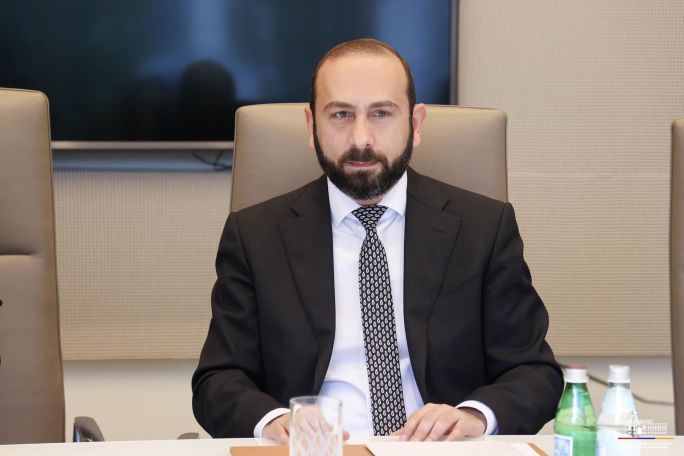 Арарат Мирзоян поздравил Марко Рубио с назначением на пост госсекретаря США