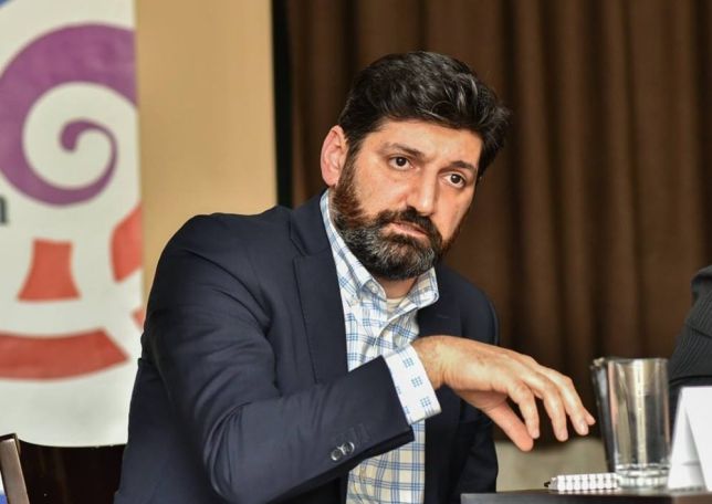Վահե Գրիգորյանը մրցույթում հաղթել է Նորա Կարապետյանին և Աննա Մարգարյանին և ընտրվել ՄԻԵԴ-ի դատավոր