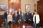 Pashinyan meets with U.S. lawmakers