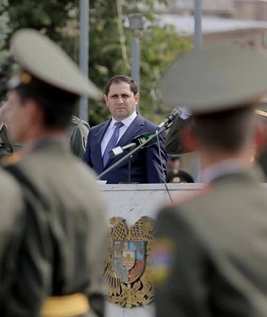 Сурен Папикян отправился в Индию