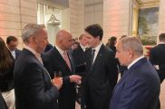 Pashinyan attends official dinner hosted by Macron