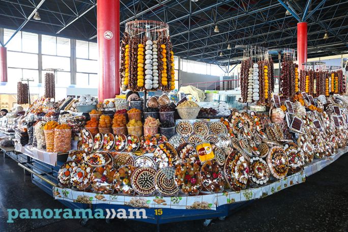 Armenia sees sharp decline in tourist arrivals