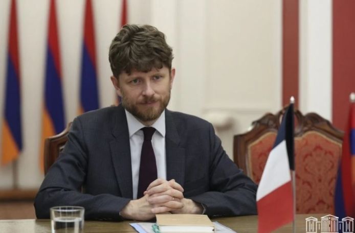 Political analyst accuses French envy of lying about Karabakh