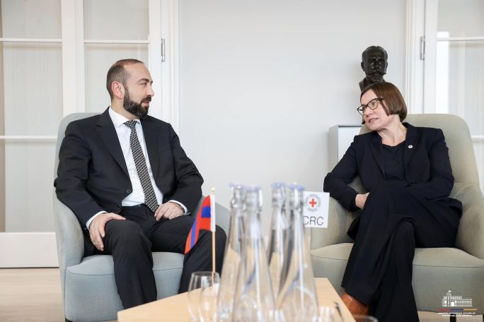 Armenian FM, ICRC chief meet in Geneva