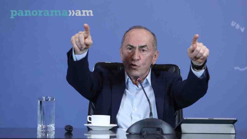 Ռոբերտ Քոչարյան, ոտքի կանգնեք։ Էդ ի՞նչ ձեռքի շարժումներ էիք անում. Դատավոր