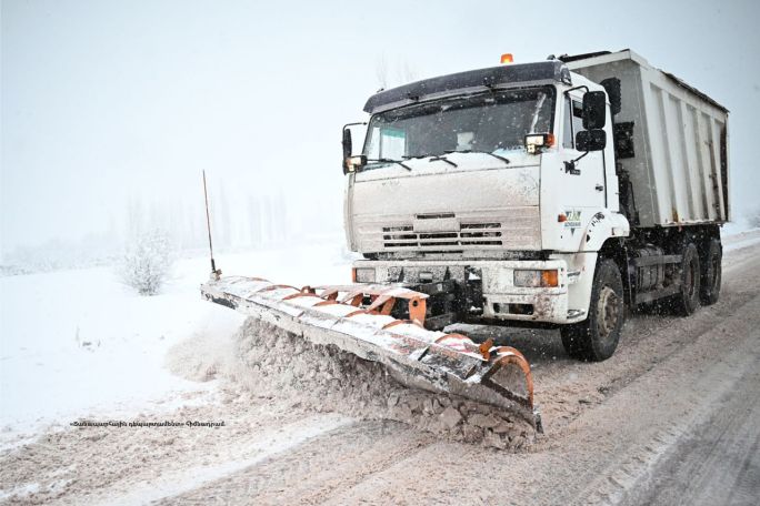 Водителей предупредили о метели на ряде автодорог Армении