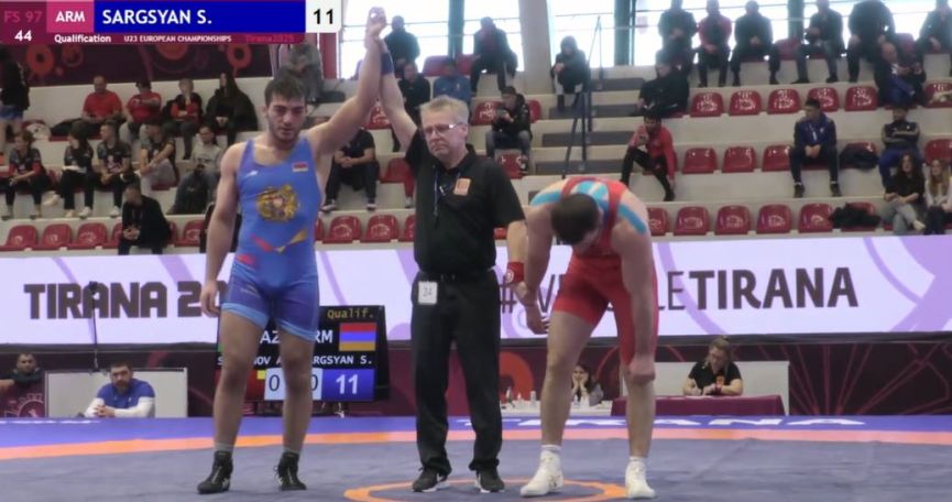 Armenian wrestler beats Azeri rival at U23 European Championships