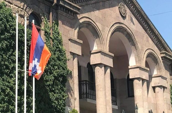 ՀՅԴ-ականները Սամվել Շահրամանյանի հետ քննարկել են Արցախի պետական ինստիտուտների գոյության ու գործունեության կարևորությունը