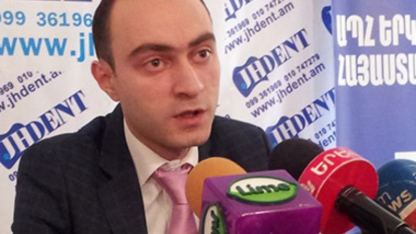Россия уже показала, что в конфликтах, подобных карабахскому, защищает право наций на самоопределение. Комментарий политолога