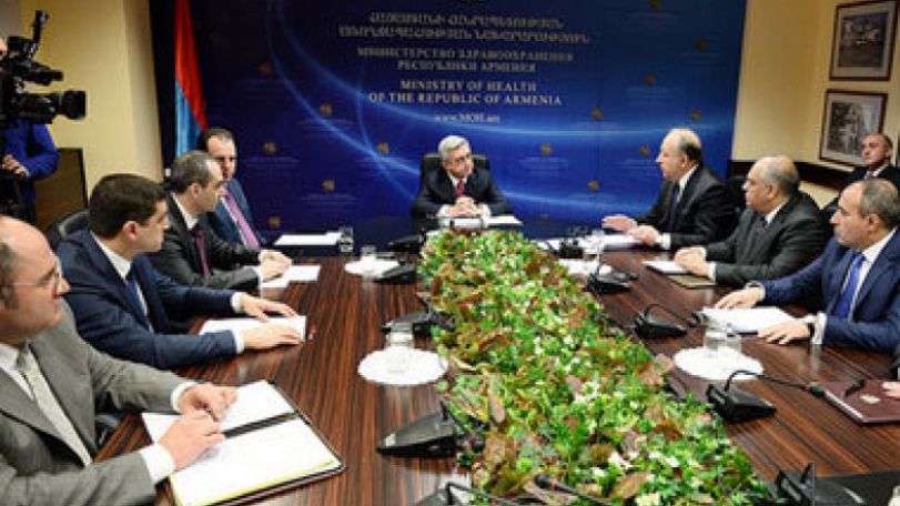 Սերժ Սարգսյանը առողջապահության նախարարությունում խորհրդակցություն է անցկացրել