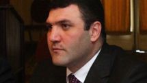 Գևորգ Կոստանյանը խոստացավ հաջորդ շաբաթ հանդիպել բանակում մահացած զինծառայողների մայրերի հետ