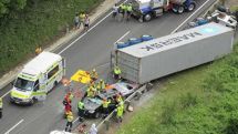 Argentine head-on bus crash kills 17