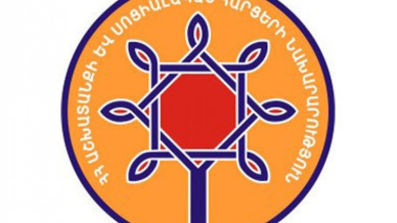 Գրավոր, թե բանավոր` լրագրողը նախարարության ընկերուհին չէ