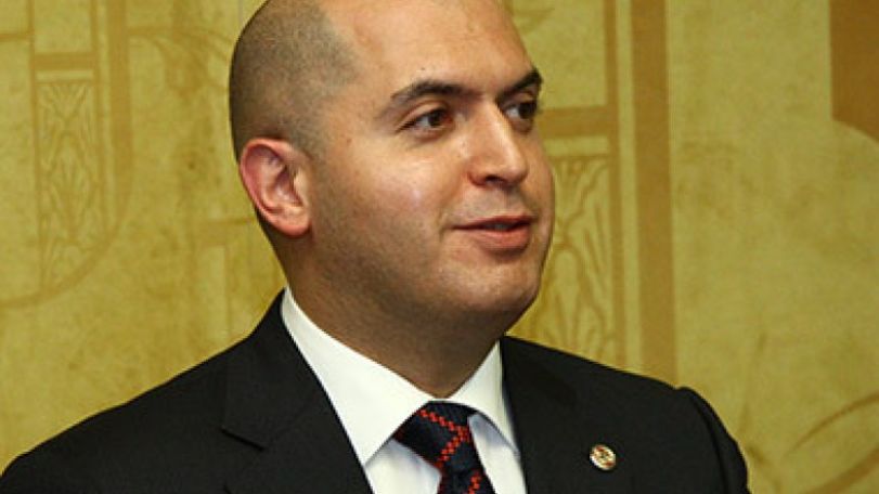 ԿԳ նախարարը մեկնում է Լոնդոն