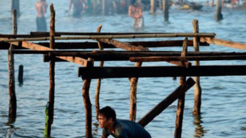 Typhoon Haiyan death toll tops 6,000 in the Philippines