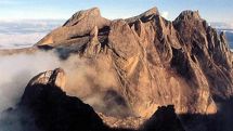11 dead, 8 missing on Malaysian peak after quake