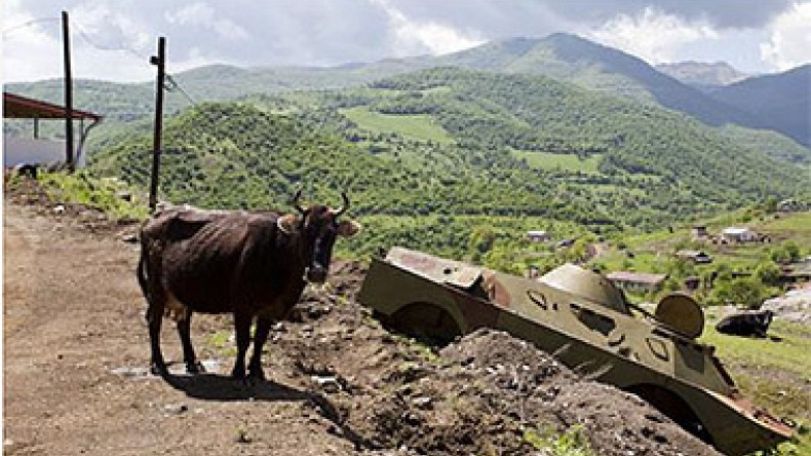 Who involves Kavpolit.com into anti-Armenian provocation? 