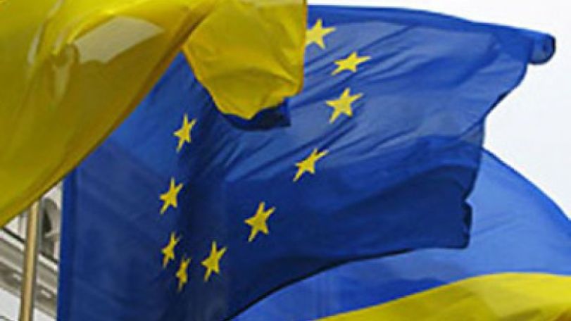Рейтинг Украины оказался под угрозой из-за приостановления процесса евроинтеграции. Нервная реакция ЕС и США  