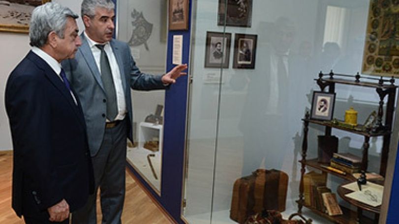 Serzh Sargsyan visits Charents Museum of Literature and Arts