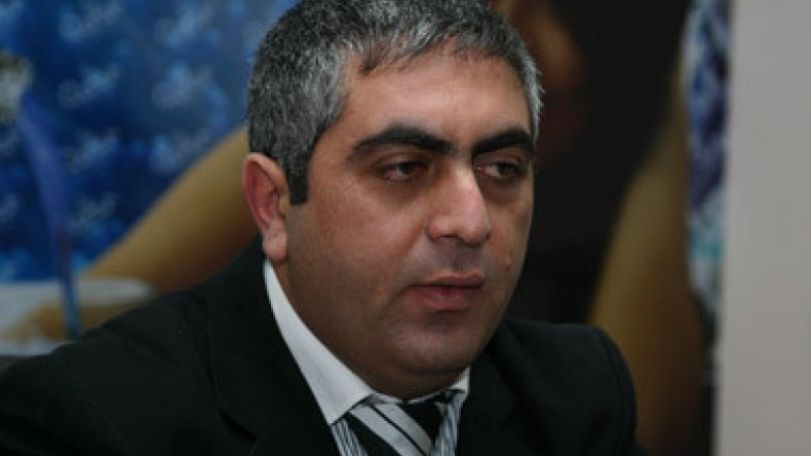 «Փորացավի 3 դեպքը վերածել են «զանգվածային թունավորման». Արծրուն Հովհաննիսյան