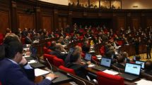 Parliament passes bill on government officials’ salaries