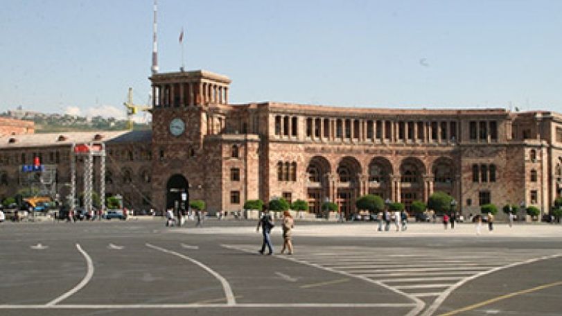 Haykakan Zhamanak: No winner in contest for Republic Square renovation
