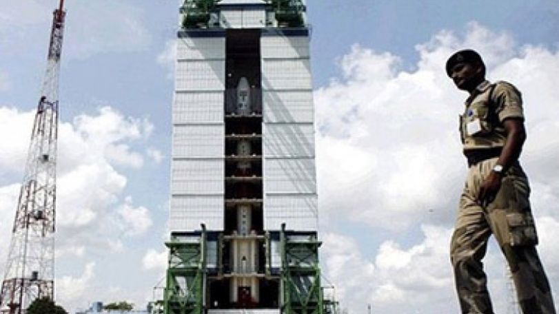 India readies Mars probe for launch