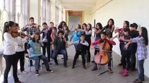 Sistema Armenia music program struggles to find instruments