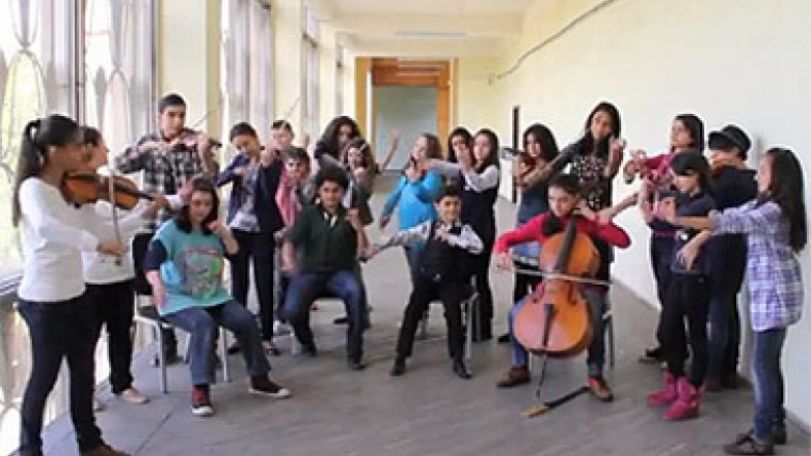 Sistema Armenia music program struggles to find instruments
