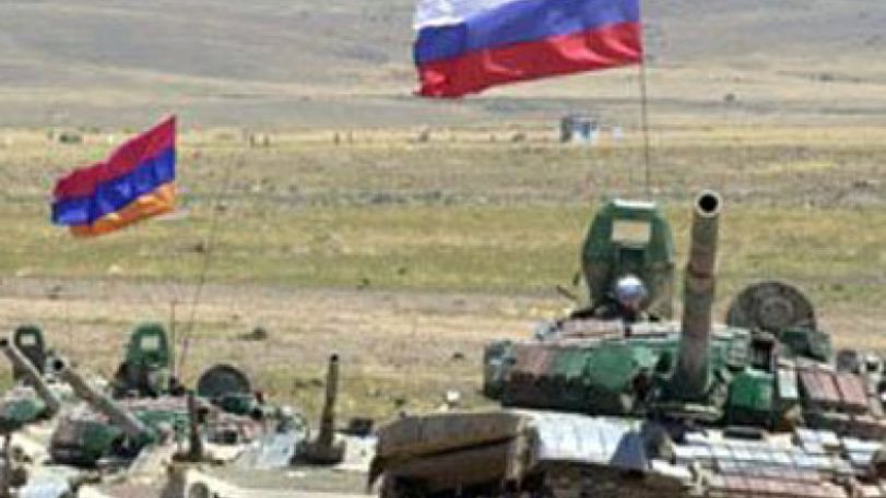 Поступающие от России мессиджи привели к ажиотажу в Азербайджане. Причины нервного ответа А. Васяка на заявления А. Рузинского 