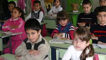 «Կոմպլեկտավորած դասարանում ուսման որակի հերն անիծվում է». Դպրոցի տնօրենը զենքերը վայր չի դնում