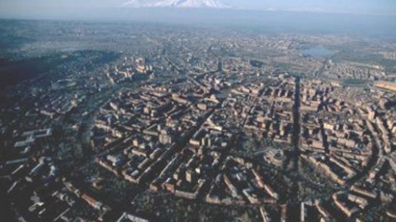 Վարդագույն Երևանը. «Մի ամբողջ սերունդ եկավ, անցավ այդպես էլ չիմանալով մեր քաղաքի համն ու հոտը»