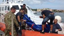 Lampedusa boat disaster: Divers hope to resume search