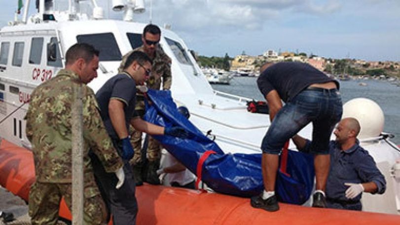 Lampedusa boat disaster: Divers hope to resume search