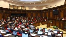 Մեկը շվարած է, մյուսի համար հանելուկ է. Ովքե՞ր են Կոստանյանին «դեմ» քվեարկողները