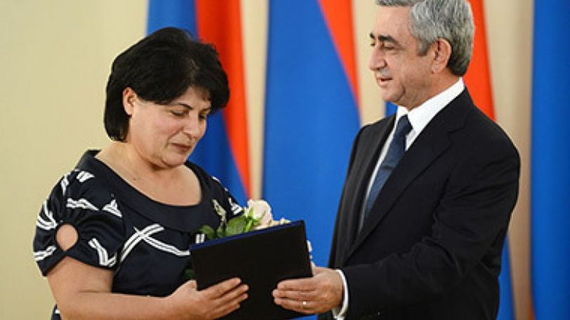 Armenian President hosts award ceremony on Independence Day