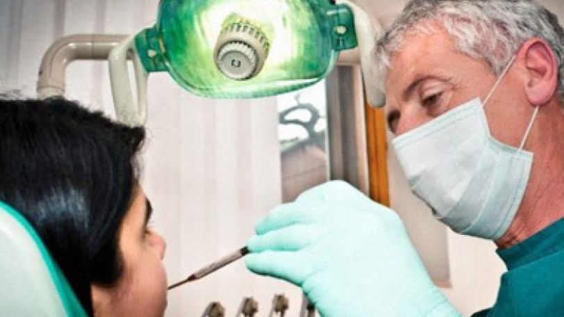 People with a lot of cavities are a third less likely to develop mouth or throat cancer