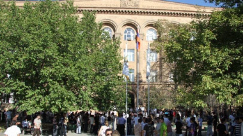 Ուսման և գիտելիքի նկատմամբ եղեք պահանջատեր. 80-ամյա Պոլիտեխնիկն իր դռներն է բացել 1001 առաջին կուրսեցիների առջև