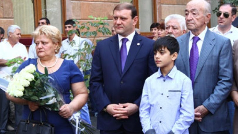 Yerevan Mayor attends opening of renovated Andranik Margaryan senior school in Yerevan (photos)