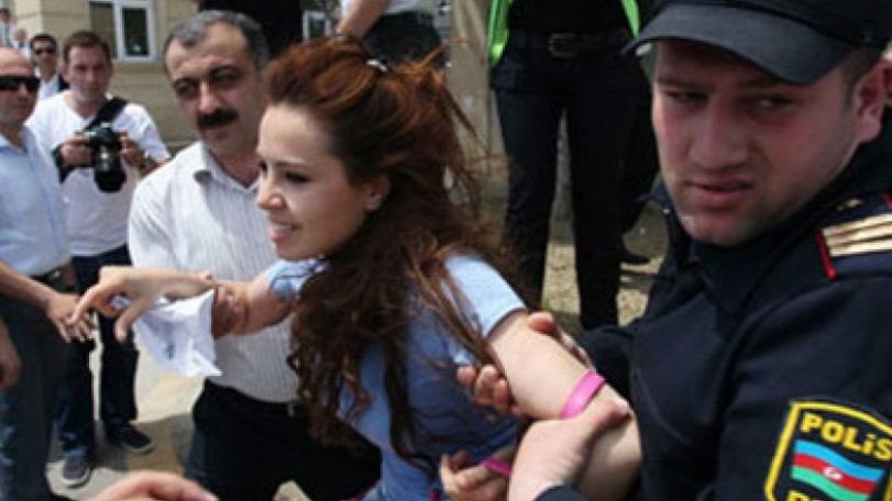 Human Rights Watch: Azerbaijani government ‘‘tightens the Screws’’ in run-up to elections