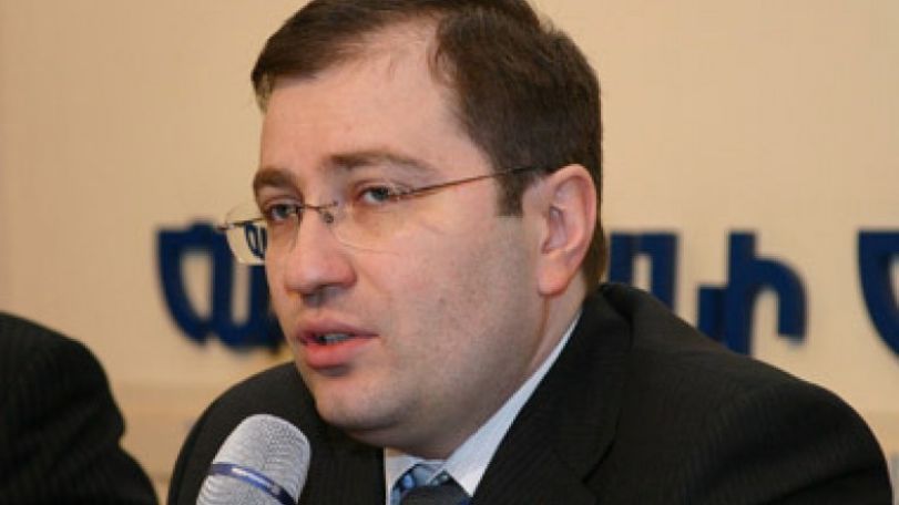 New acting head of Center for Procurement Assistance introduced to staff